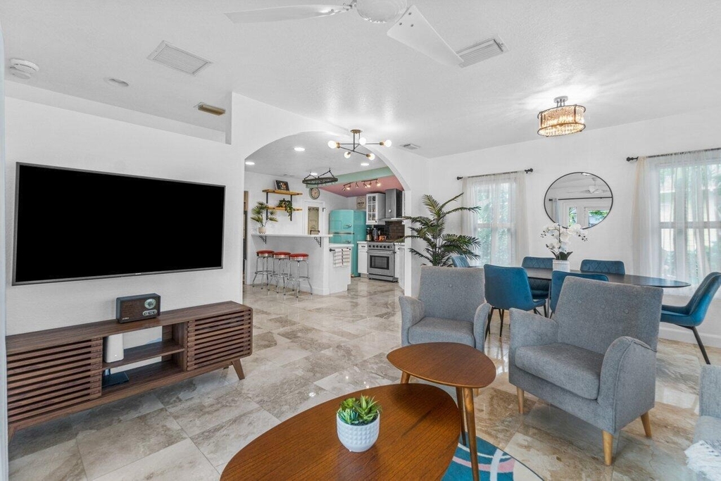 1911 Parker Avenue - Photo 3