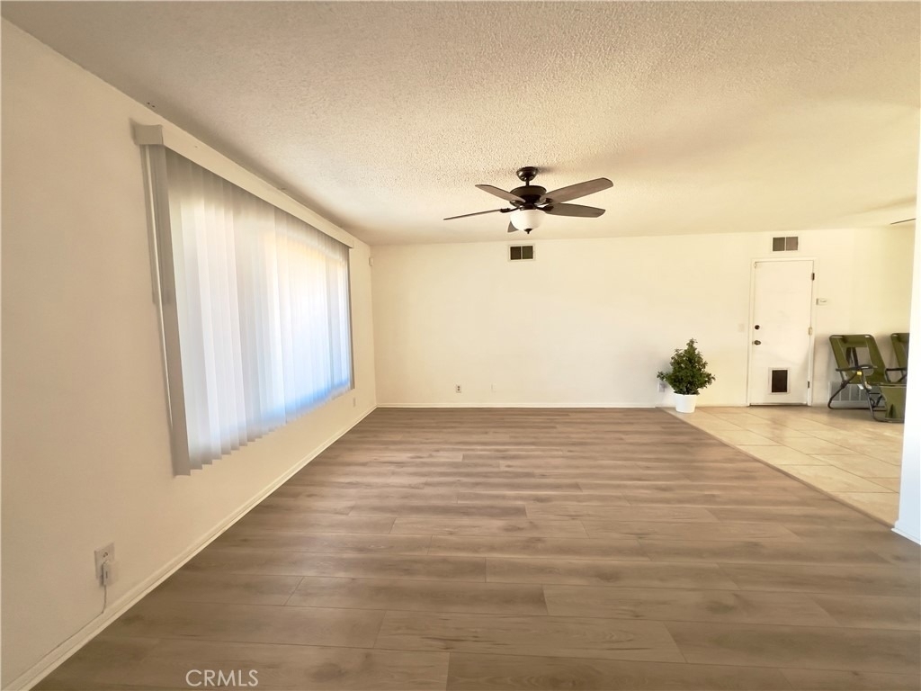 1521 W Westmont - Photo 3