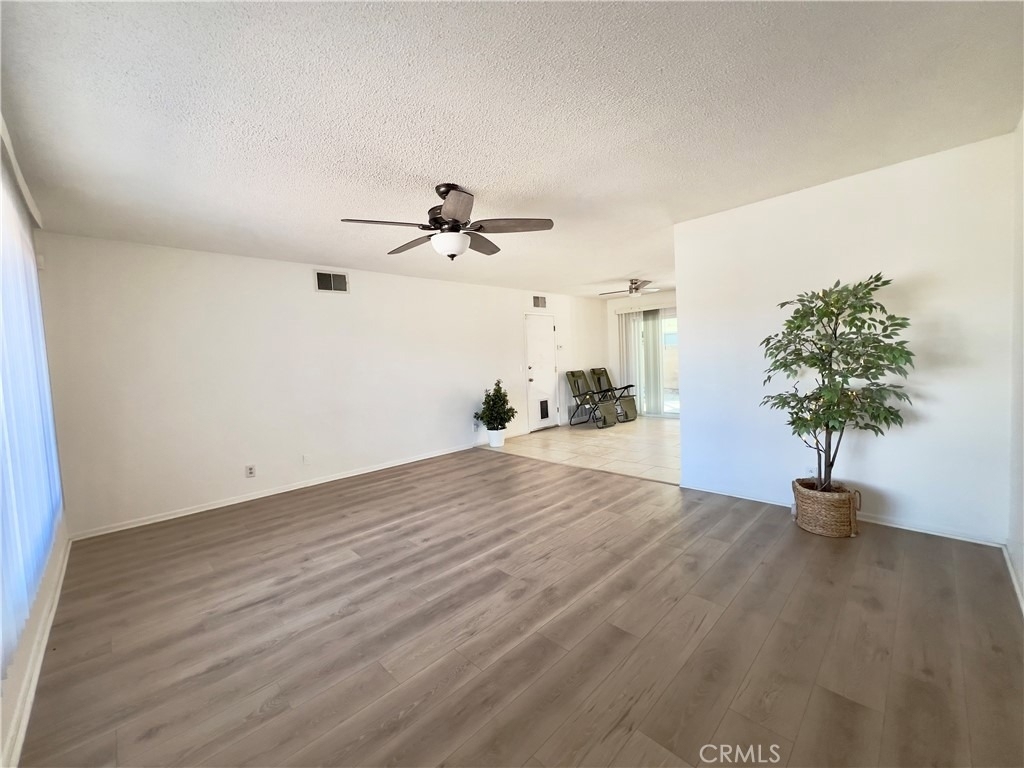 1521 W Westmont - Photo 1