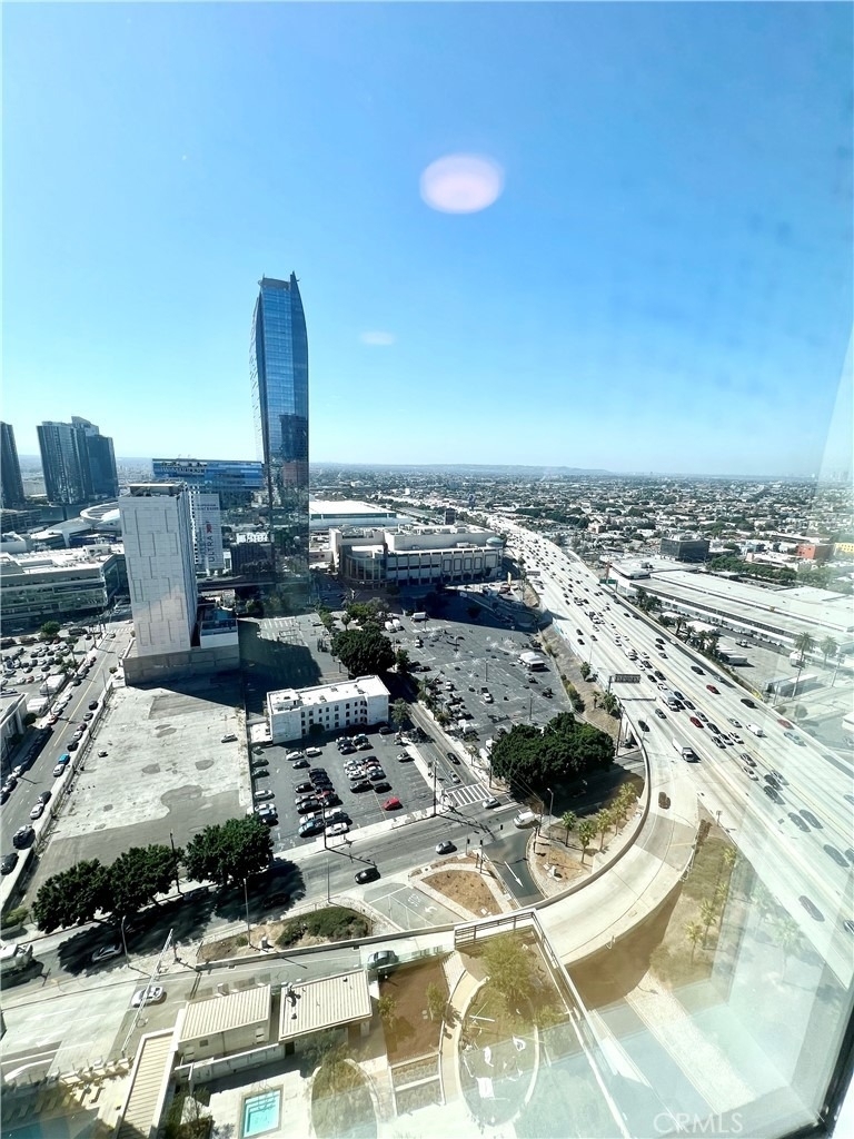 889 Francisco Street - Photo 8