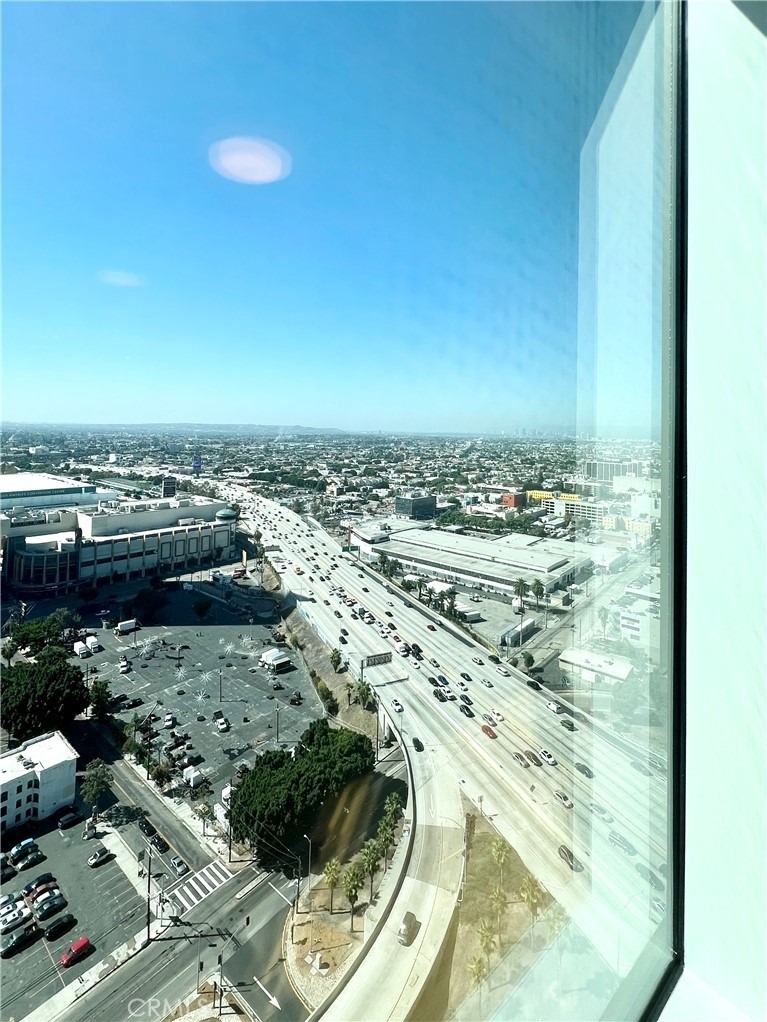 889 Francisco Street - Photo 10