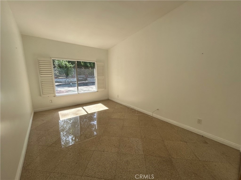 24010 Hatteras - Photo 23