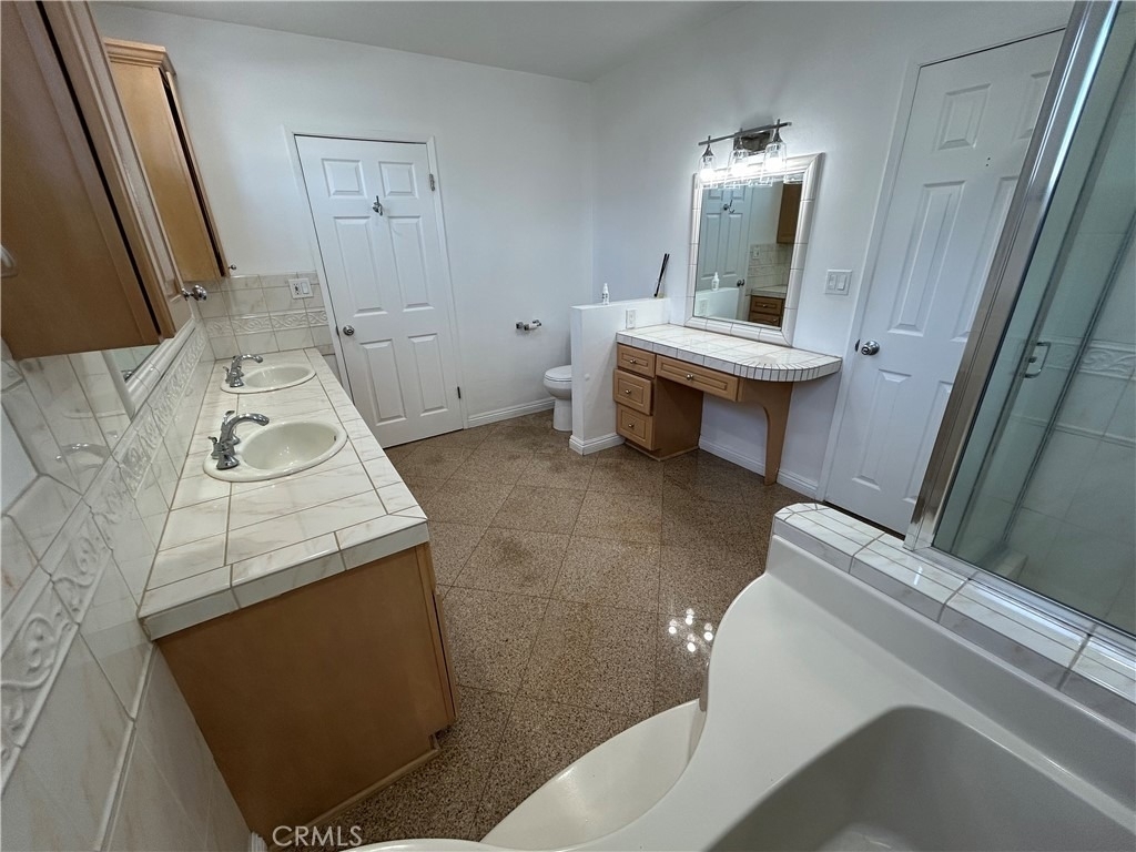 24010 Hatteras - Photo 14