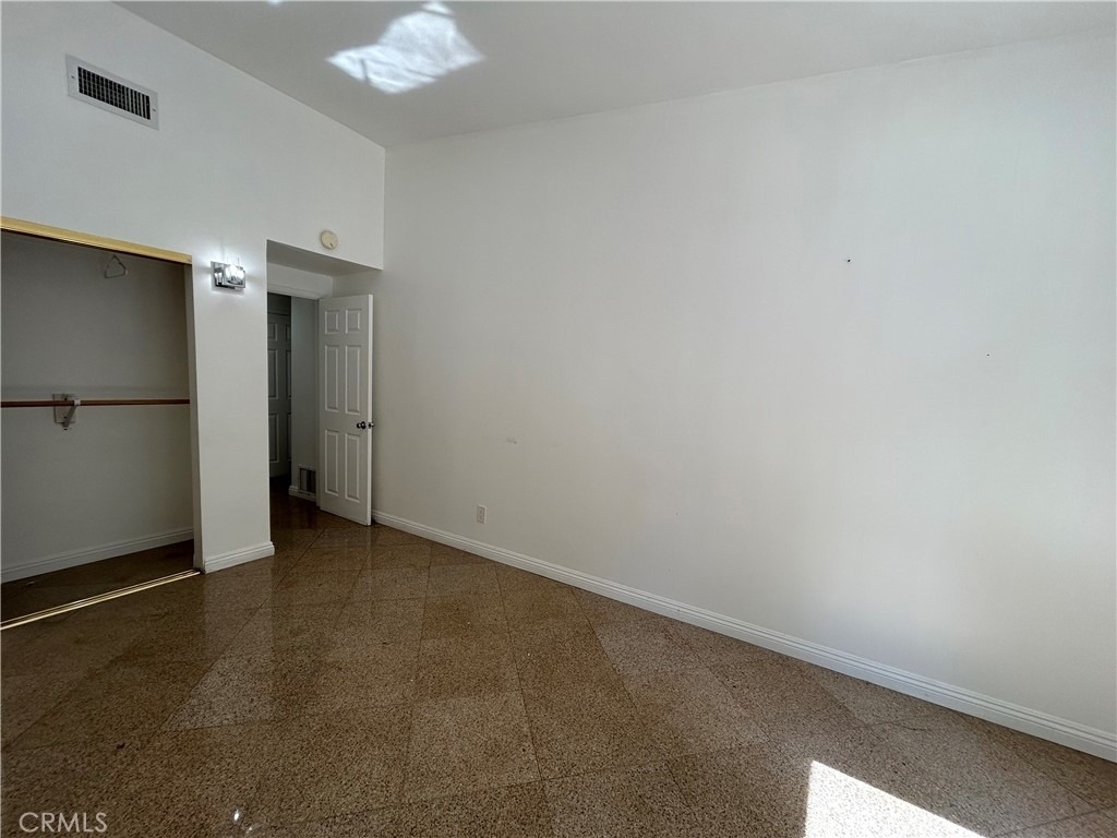 24010 Hatteras - Photo 18