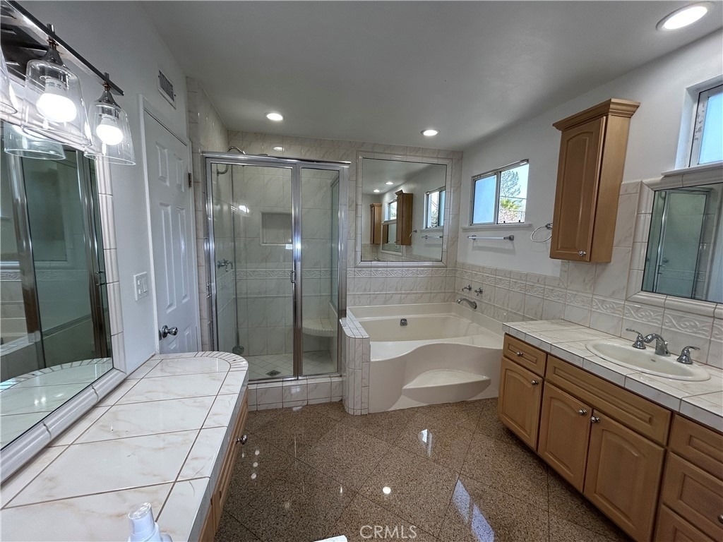 24010 Hatteras - Photo 15
