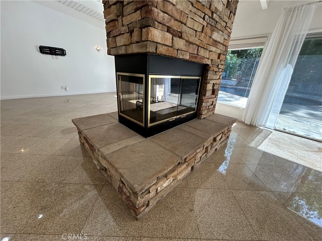 24010 Hatteras - Photo 9