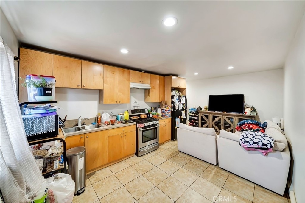 6735 Elmer - Photo 1