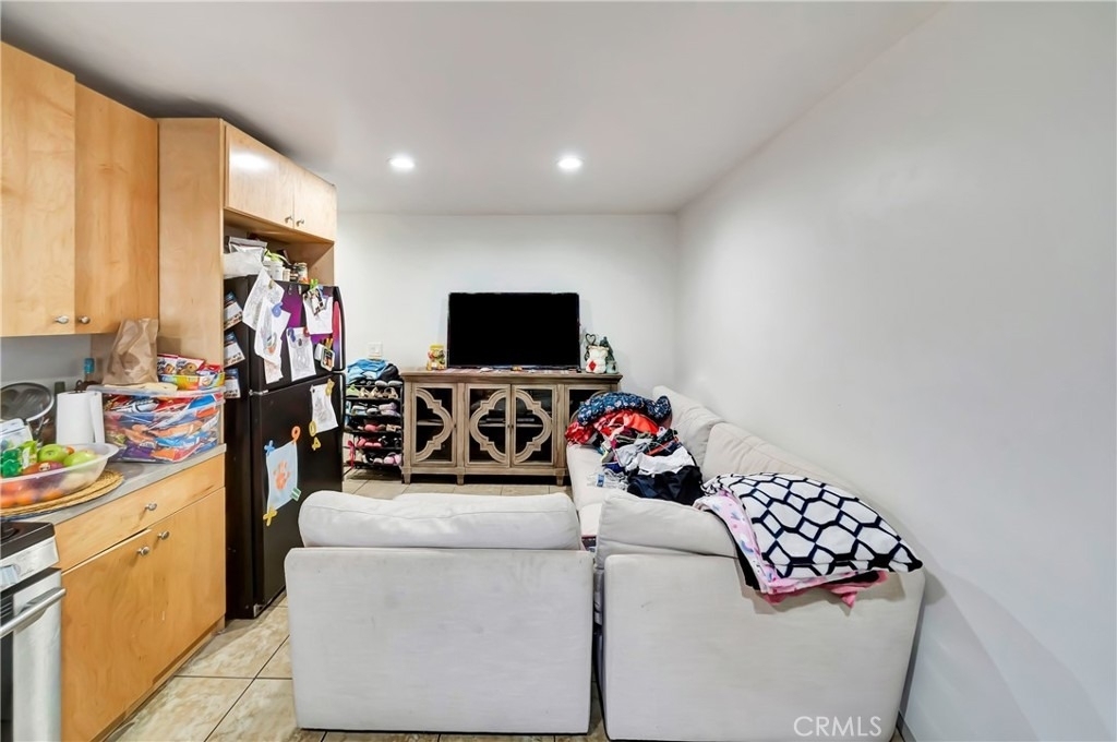 6735 Elmer - Photo 3
