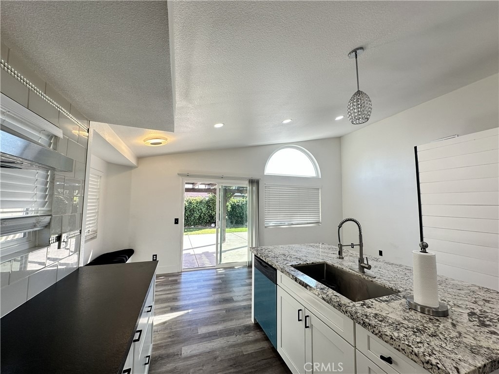 22841 Brompton - Photo 8