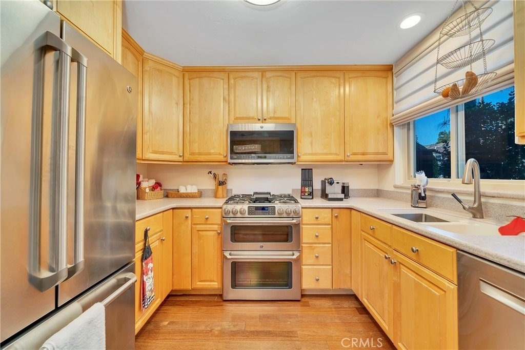 335 Cypress Drive - Photo 2