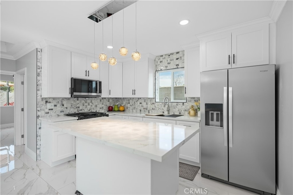 12943 Bess Avenue - Photo 9