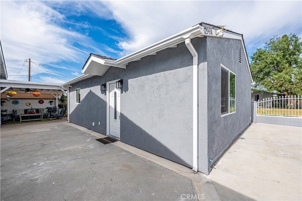 12943 Bess Avenue - Photo 1