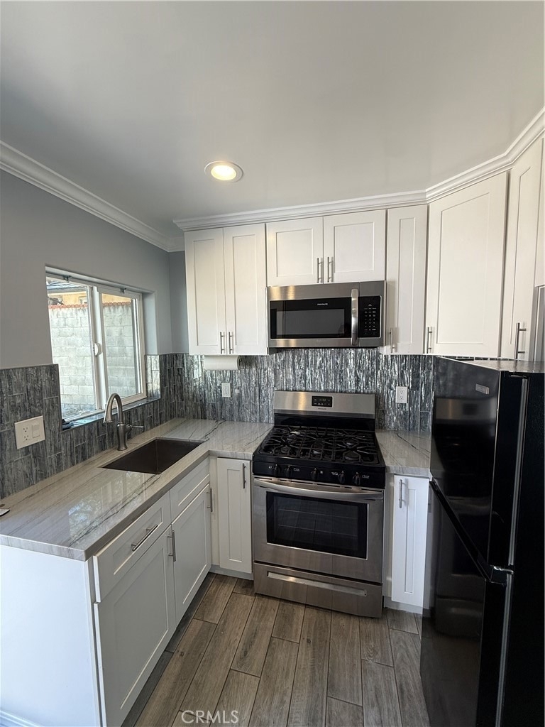 1147 Lemon - Photo 1