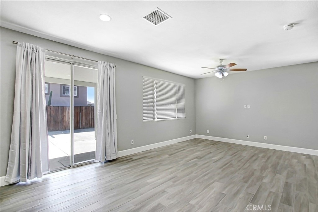 11841 Gage - Photo 2
