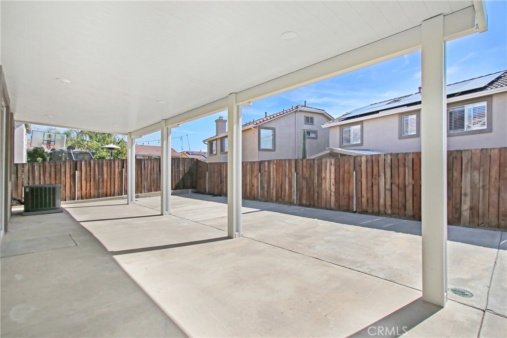 11841 Gage - Photo 18