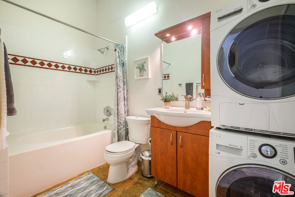 312 W 5th Street - Photo 12
