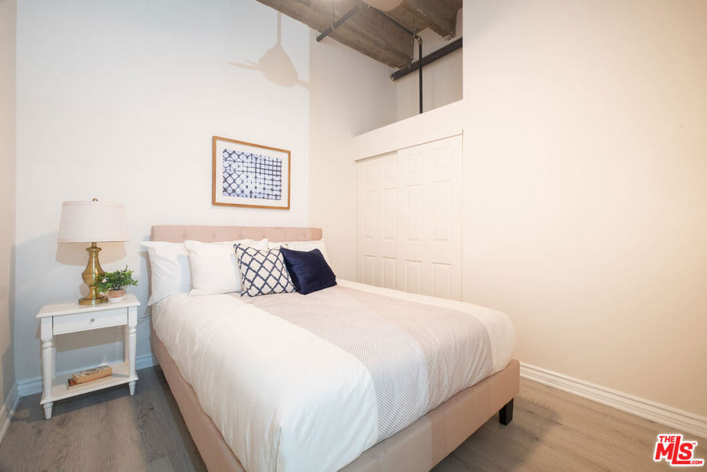 312 W 5th Street - Photo 34