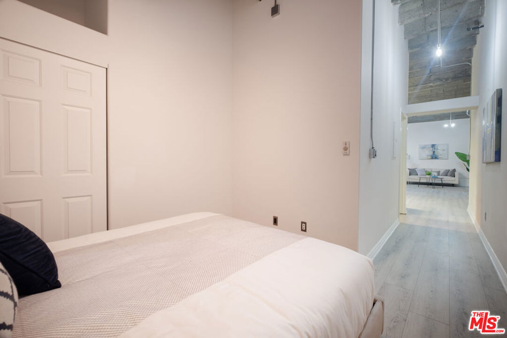 312 W 5th Street - Photo 14