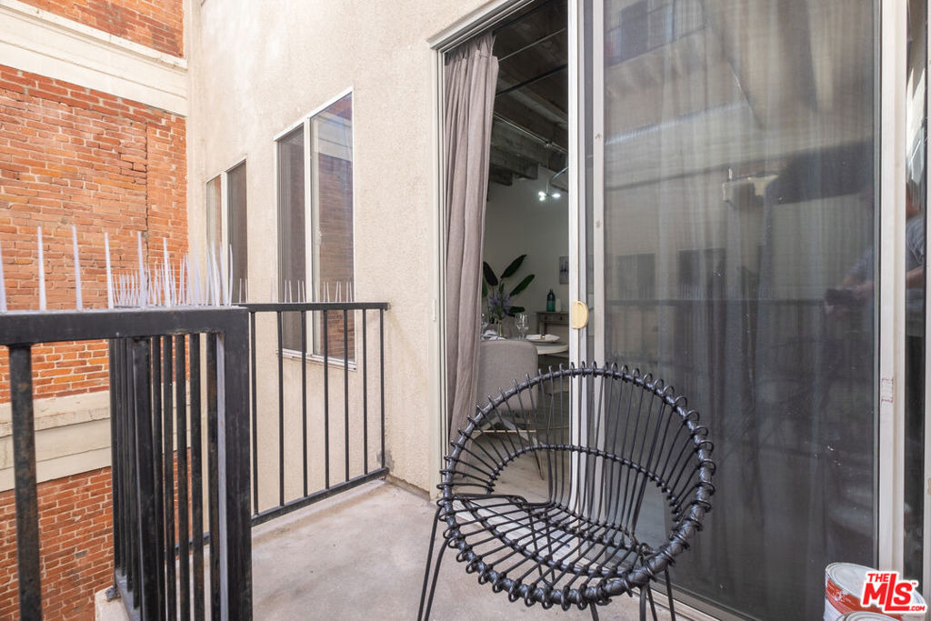 312 W 5th Street - Photo 15