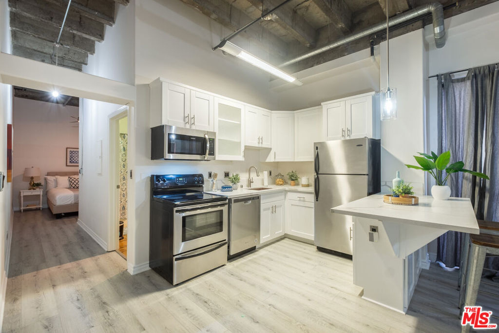 312 W 5th Street - Photo 31