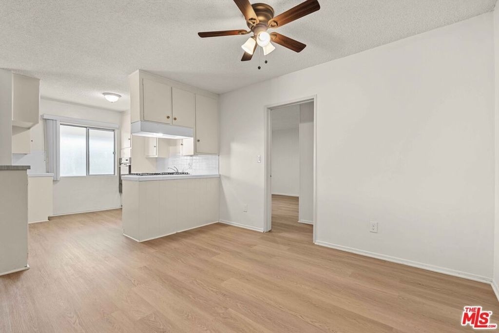 15540 Moorpark Street - Photo 2