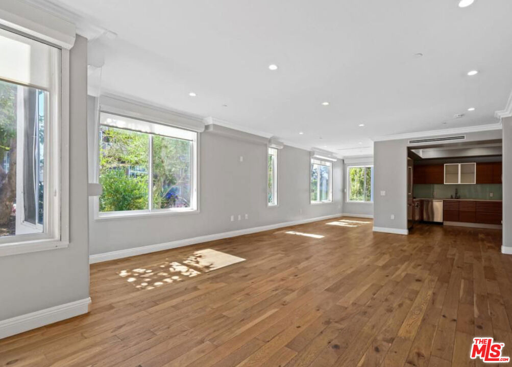 1283 Havenhurst Drive - Photo 2