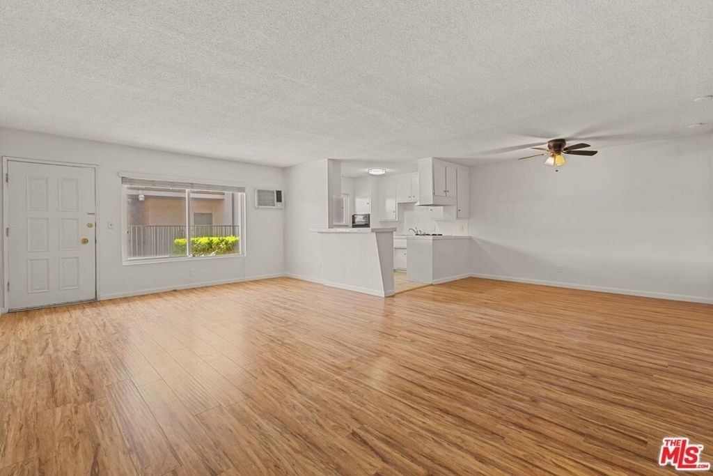 15540 Moorpark Street - Photo 3