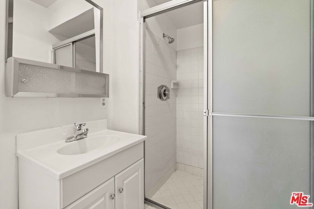 15540 Moorpark Street - Photo 12