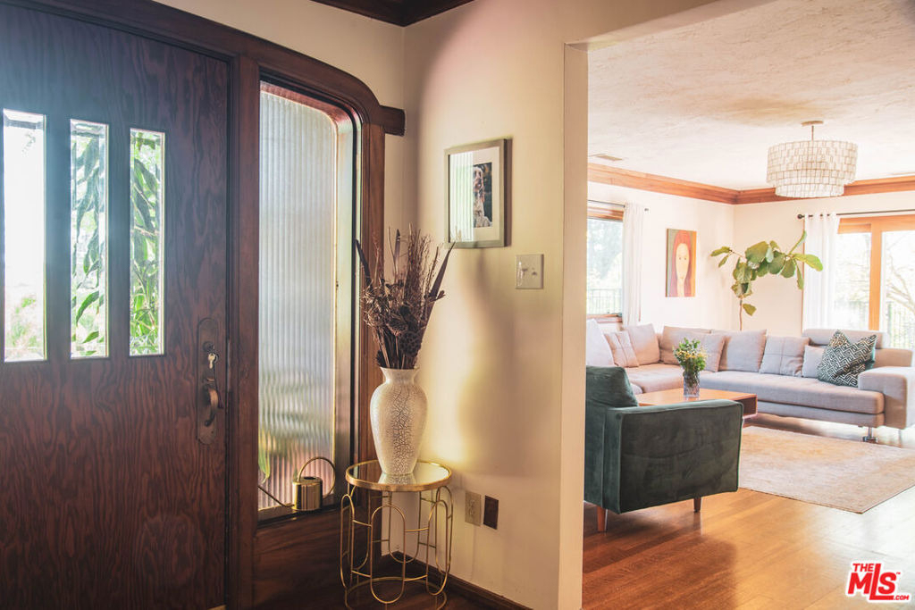 1070 Norumbega Drive - Photo 4