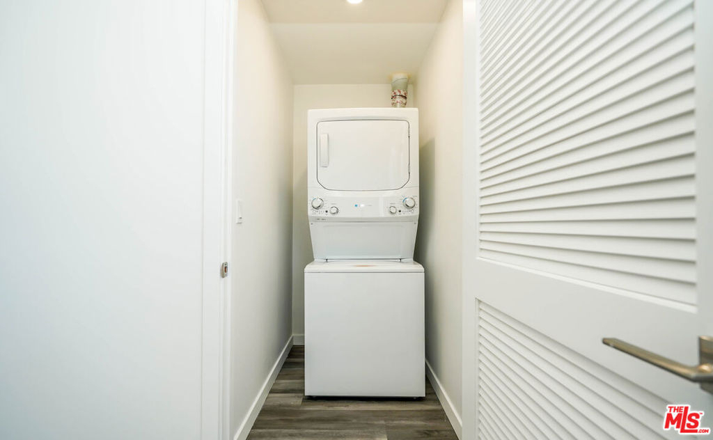 2701 James M Wood Boulevard - Photo 5