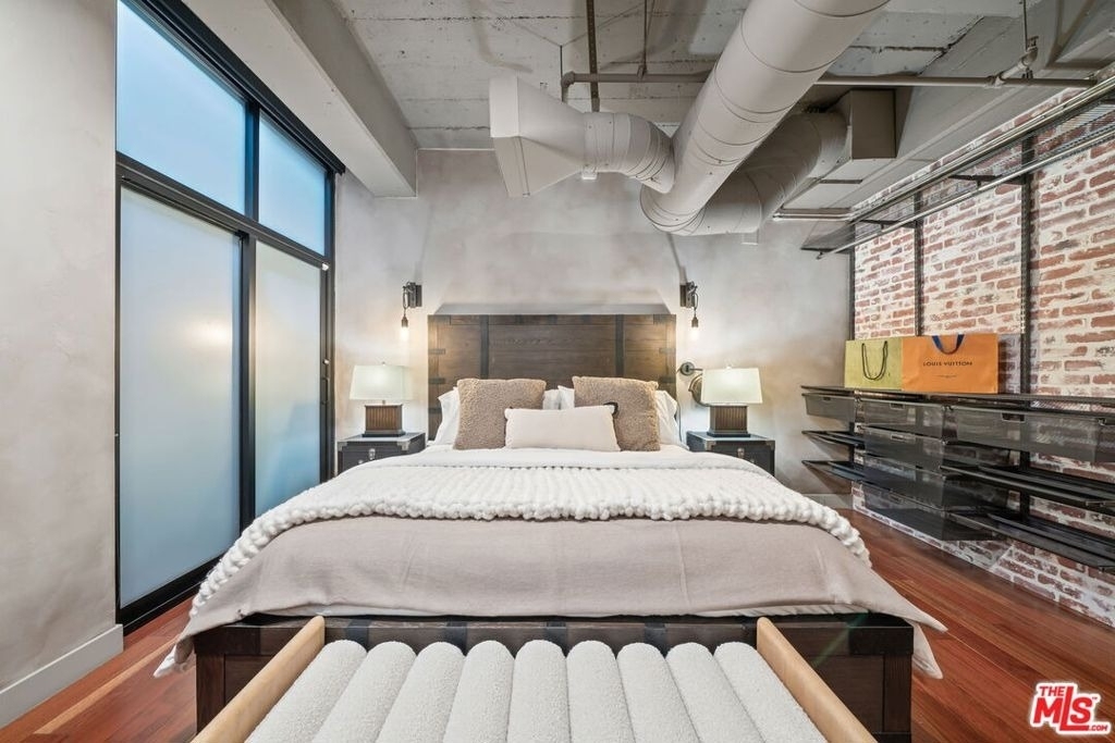 330 W 11th Street - Photo 14
