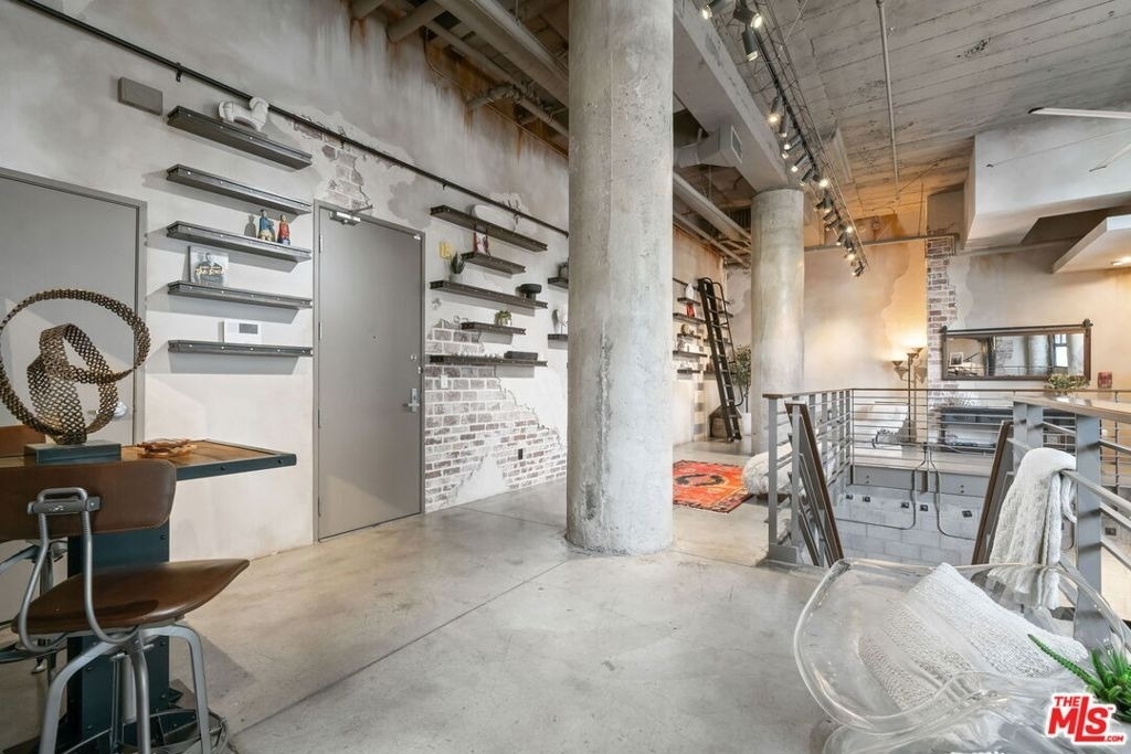 330 W 11th Street - Photo 22