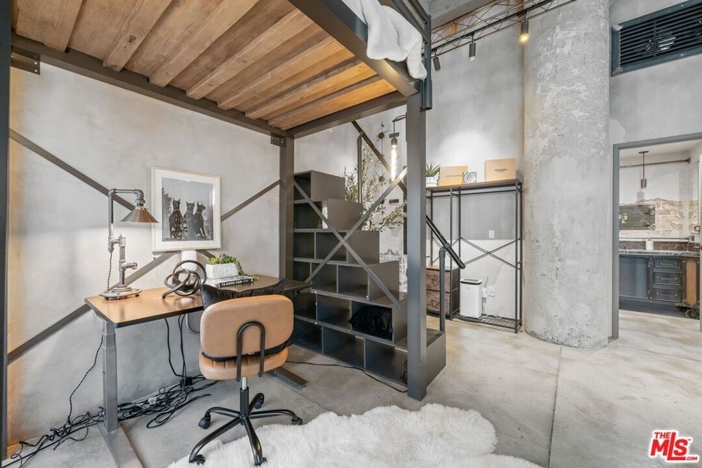 330 W 11th Street - Photo 24