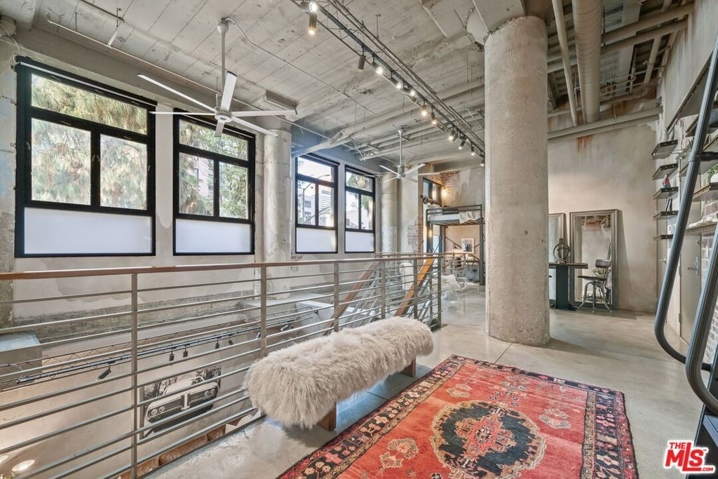 330 W 11th Street - Photo 30