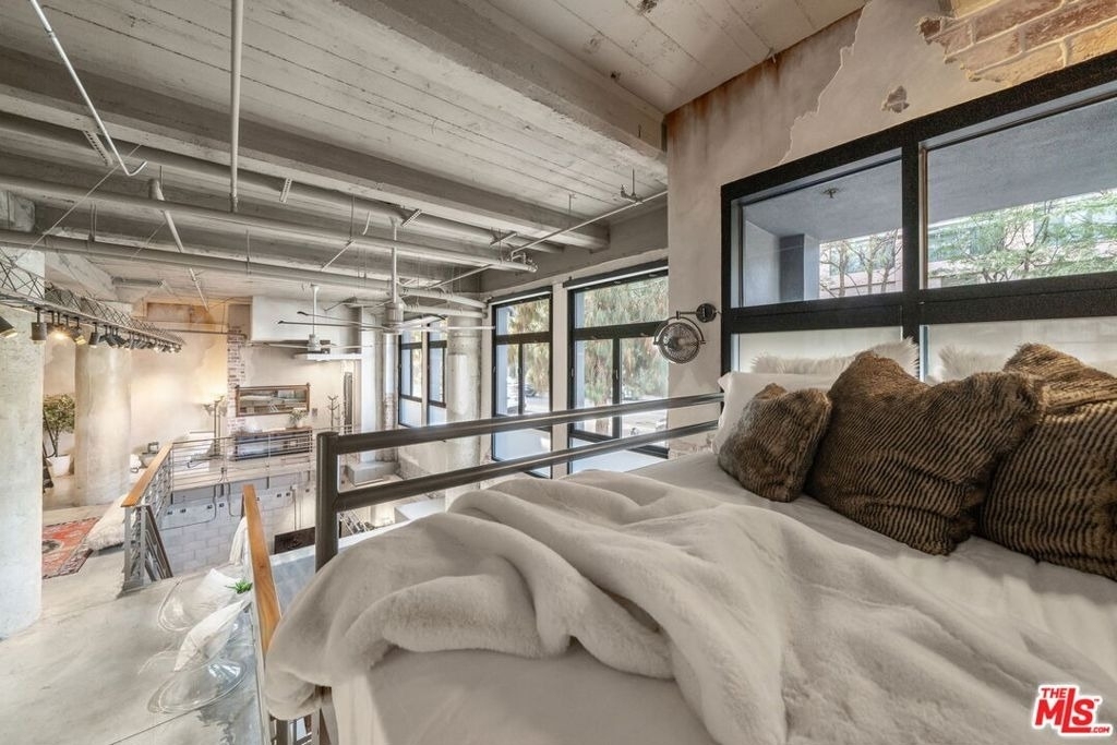 330 W 11th Street - Photo 25