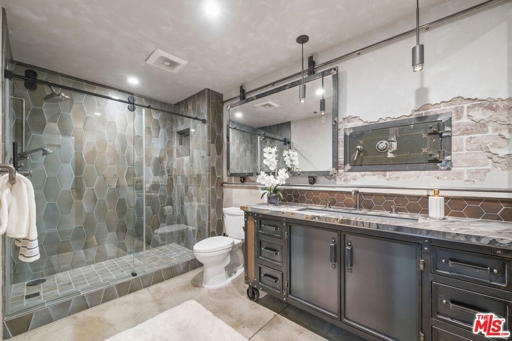 330 W 11th Street - Photo 26