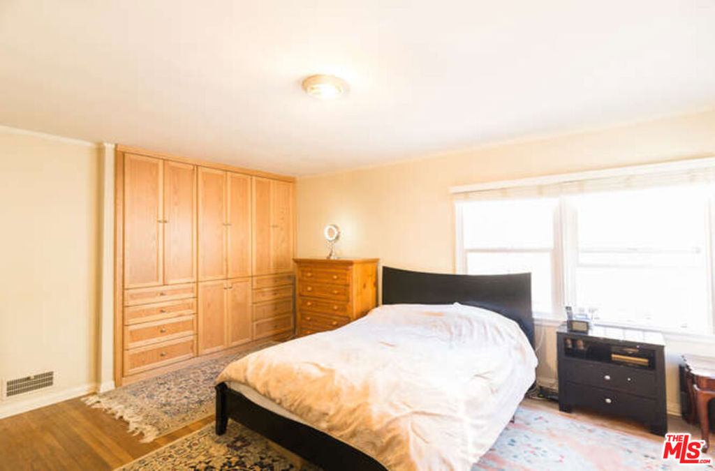 10773 Massachusetts Avenue - Photo 3
