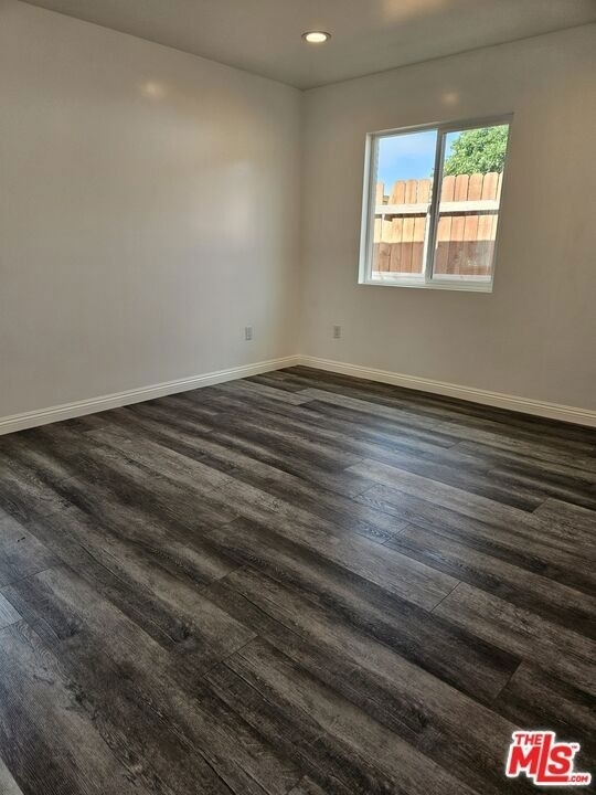 1219 W 47th Street - Photo 6