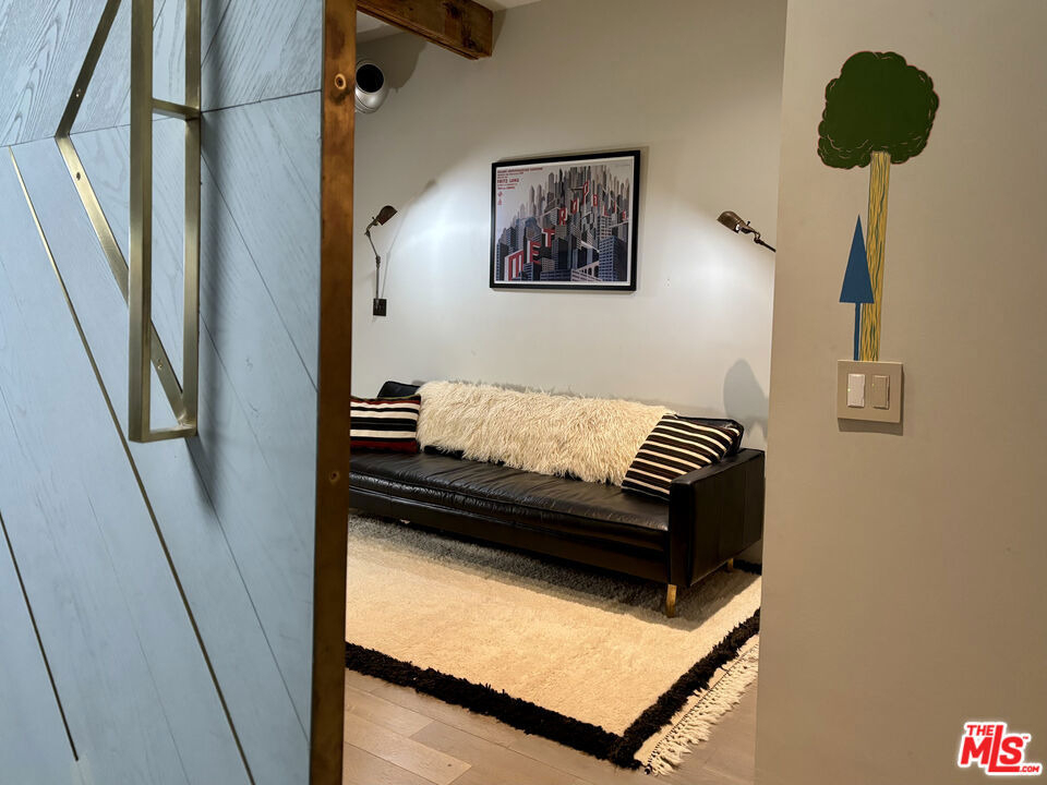 527 Molino Street - Photo 10