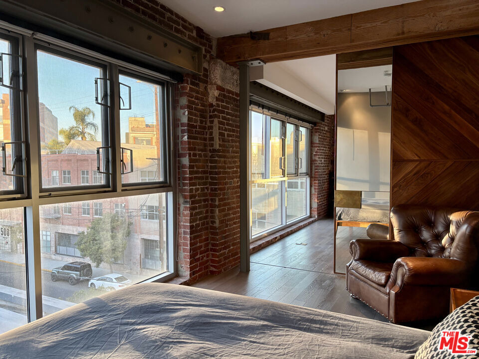 527 Molino Street - Photo 18