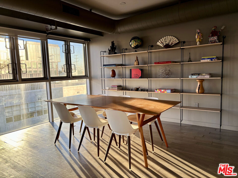 527 Molino Street - Photo 5