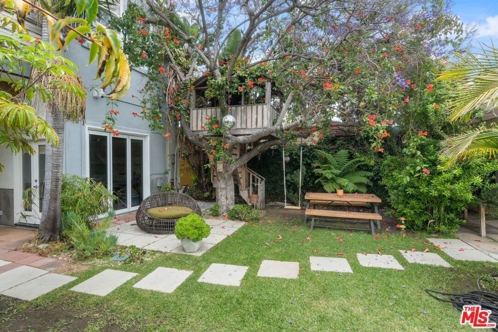 678 Broadway Street - Photo 20