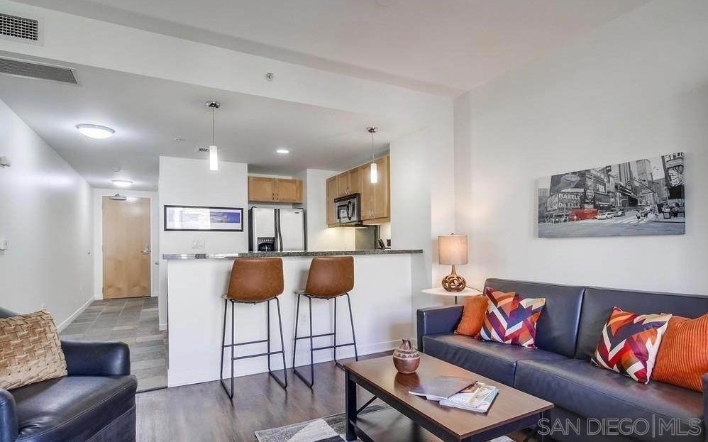 1150 J St - Photo 3
