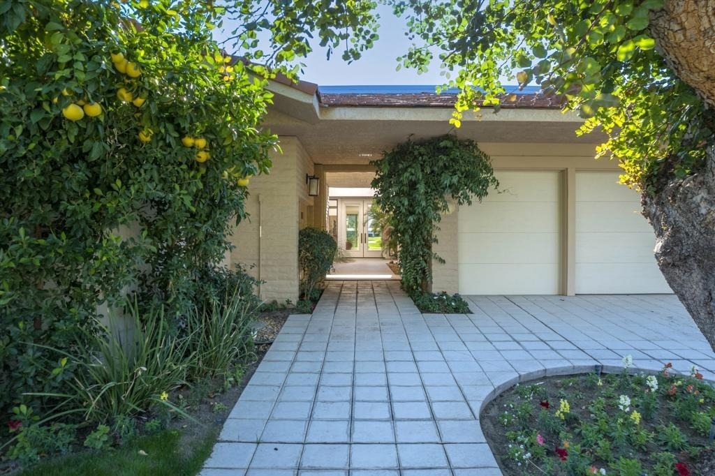 1 Mayfair Drive - Photo 8