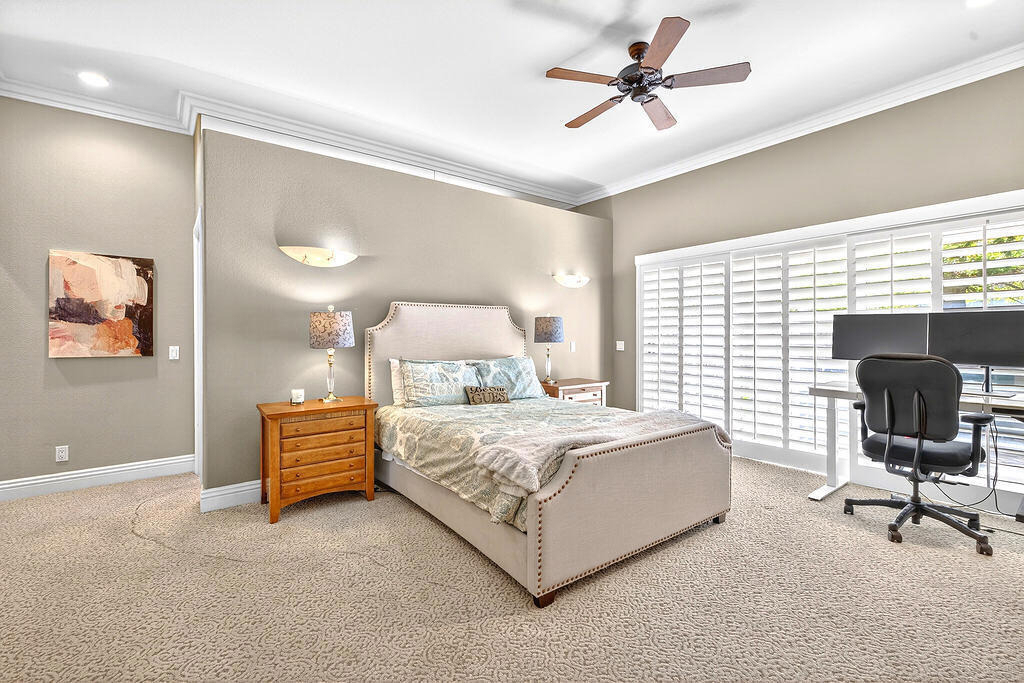 10 Colonial Drive - Photo 14