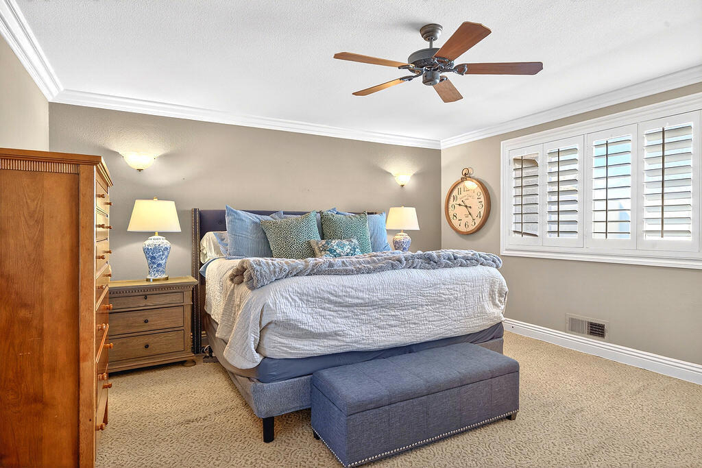 10 Colonial Drive - Photo 18