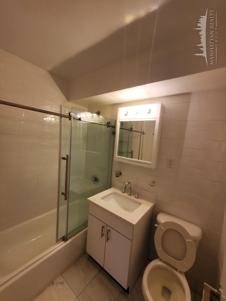 Flex 3 bedroom on East 56th Street - Photo 4