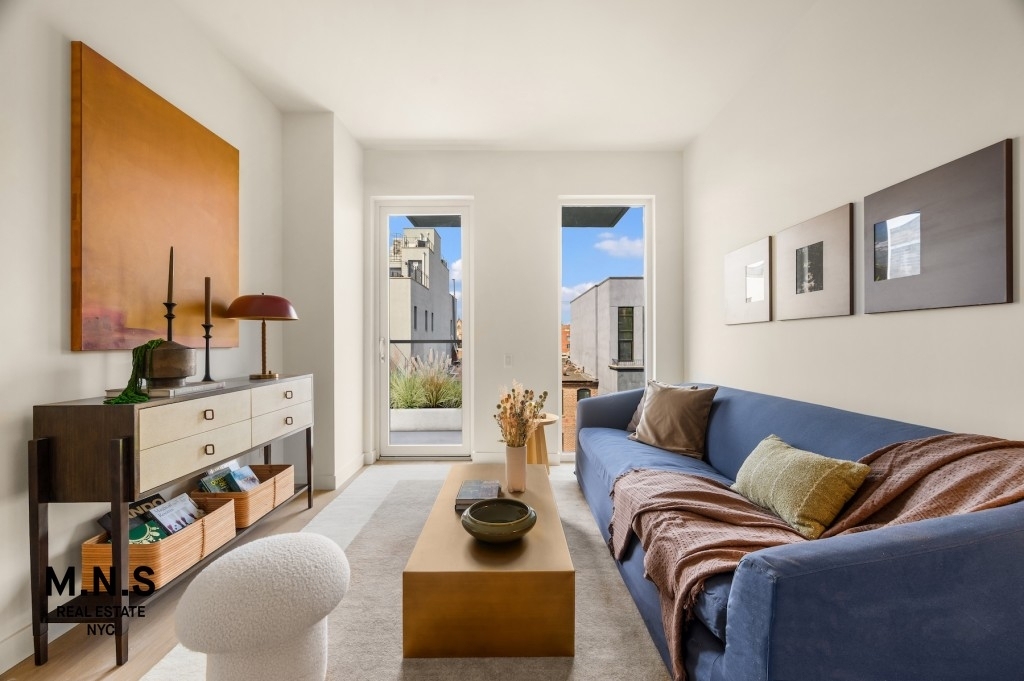 Madison Avenue - Photo 2