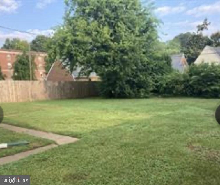 915 William Street - Photo 1