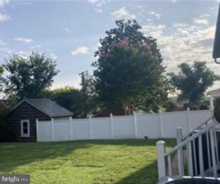 915 William Street - Photo 2
